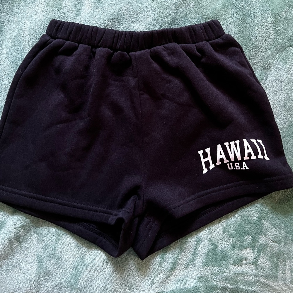 Cute black Hawaii shorts